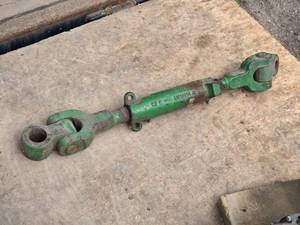 lot 131 image: Used John Deer 3 Point 3rd arm