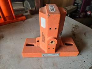 lot 142 image: VIBCO 55-2 Industrial Vibrator
