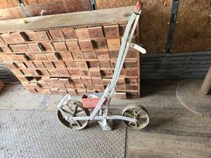 lot 153 image: Precision Garden Seeder