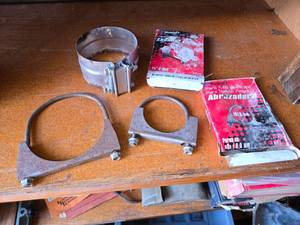 lot 171 image: Assorted Exhaust Clamps and Heavy Duty Clamps