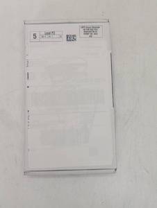 lot 128 image: Oral-B iO Ultimate Clean, Replacement Brush Heads - 8 Count