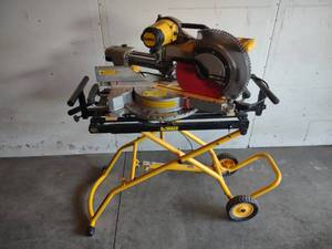 Dewalt 12" Sliding Miter Saw with S...
