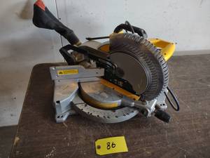 lot 86 image: Dewalt 10 Miter Saw...