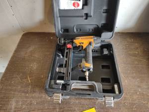lot 114 image: Bostitch SL1838BC Crown Stapler...