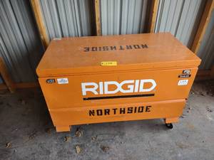 lot 179 image: Ridgid Gang Box, 48x24x24...