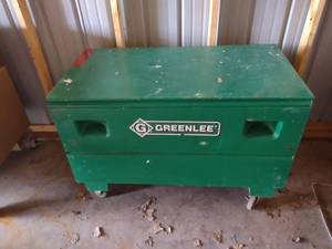 lot 185 image: Greenlee Gang Box, 48x24x24...