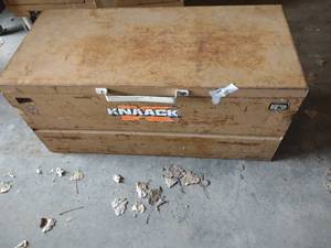 lot 188 image: Knaack Gang Box, 42x18x18...