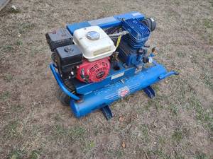 lot 241 image: Quincy 5.5 hp. Air Compressor...
