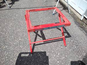 lot 329 image: Table Saw Stand...