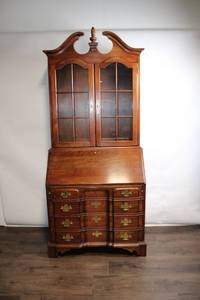 Pennsylvania House Secretary Desk with Hutch