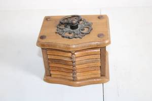 lot 8 image: Vintage Wooden Ornate Trinket Box with Metal Handle