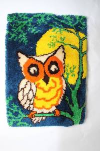 lot 28 image: Vintage Owl Hooked Rug Wall Hanging
