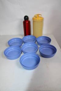 lot 38 image: Set of 7 Blue Plastic Bowls, Red and Yellow Water Bottles