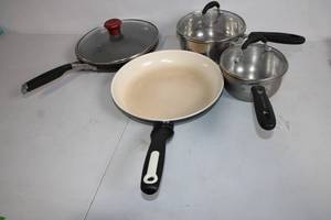 lot 45 image: Set of 4 Nonstick Fry Pans and Metal Sauce Nos with Lids