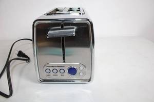 lot 49 image: Hamilton Beach Stainless Steel 2-Slice Toaster