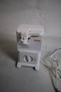 lot 50 image: Sunbeam Adjustable Manual Can Opener