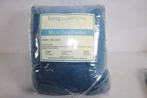 lot 66 image: LivingQuarters Micro Cozy Blanket, King Size, Blue