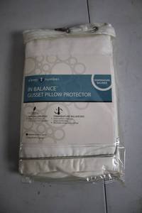 lot 68 image: Sleep Number In Balance Gusset Pillow Protector King Size