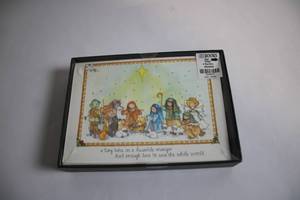 lot 101 image: Christmas Nativity Greeting Cards Set of 18 with Envelopes