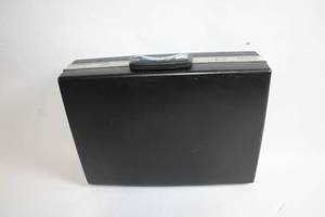lot 153 image: Vintage Samsonite Black Attache Case