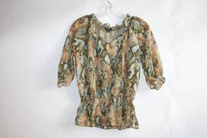 lot 195 image: Relativity Womens Printed Blouse, Size PM