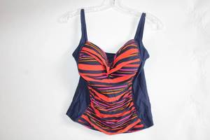lot 202 image: Mazu Swim Womens Size 8 Tankini Swimsuit Top