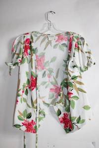 lot 203 image: Charlotte Russe Floral Kimono-Style Cardigan - Medium