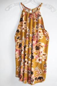 lot 217 image: Womens Floral Sleeveless Blouse by Fashion New York - Size Medium