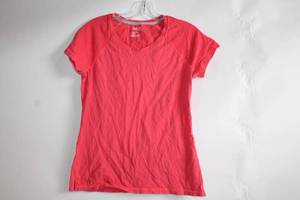 lot 221 image: Danskin Now Active Tee Shirt in Pink - Size M
