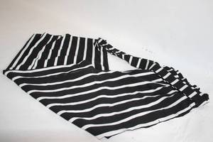 lot 231 image: Womens Black and White Striped Pants - Size Medium