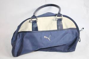 lot 234 image: Puma Duffle Bag with Navy Blue Accents