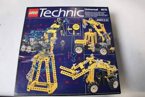 lot A-280 image: LEGO Technic Universal Set 8074 with Box and Instructions