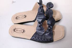 lot 313 image: Pair of Hlady Womens Size 38 Bow Knot Slide Sandals