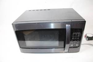 lot 351 image: Hamilton Beach Microwave Oven