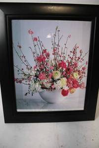 lot 414 image: Framed Floral Art Print 23 x 23