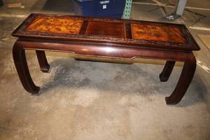 lot 426 image: Vintage Carved Mahogany Coffee Table
