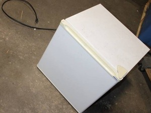 lot 430 image: Compact White Mini Fridge with Top-Up Design
