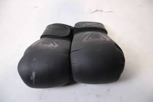 lot 441 image: Black Venum Boxing Gloves Set