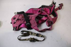 lot 443 image: Pink KONG Dog Harness with NEBO LED Headlamp