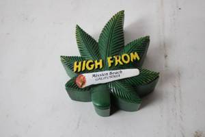 lot 469 image: Mission Beach California Leaf-Shaped Souvenir Ashtray