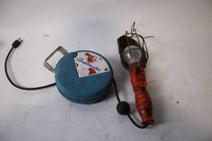 lot 474 image: Vintage Cordomatic Retractable Hand Lamp Portable Work Light