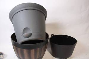 lot 499 image: Set of 3 Outdoor Decorative Planters with Various Designs