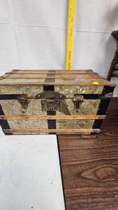 lot 10 image: Small Travel Trunk, Latches work and Handles Sturdy