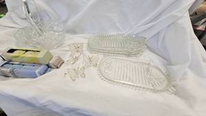 lot 42 image: Clear Glass Basket4 Oval Relish Dishes, Candles