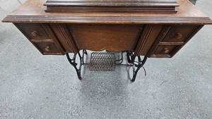 lot 65 image: Sewing Machine, Top needs some TLC but overall good Shape