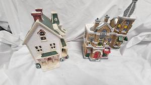 lot 74 image: Dept 56 Christmas