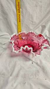 lot 86 image: Ruffled Fenton Bowl