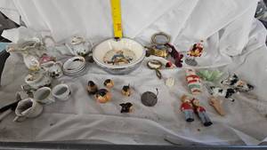 lot 93 image: Minature Tea Set, Minatures,