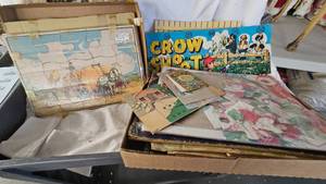lot 98 image: Puzzle and Picture Book Lot