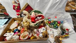 lot 115 image: Chistmas Lot